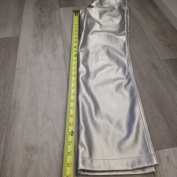 House of Harlow 1960 Metallic Silver Pants - Picture 9 of 14